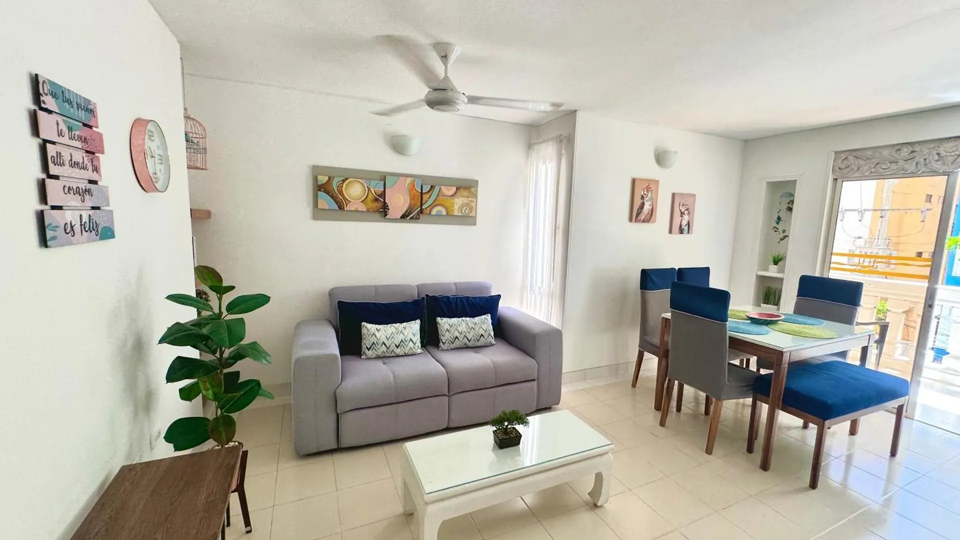 Apartamento a unos metros del mar en Santa Marta Gaira